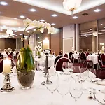 Otel Morosani Schweizerhof 4*