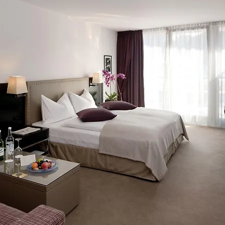 Morosani Schweizerhof Hotel 4*