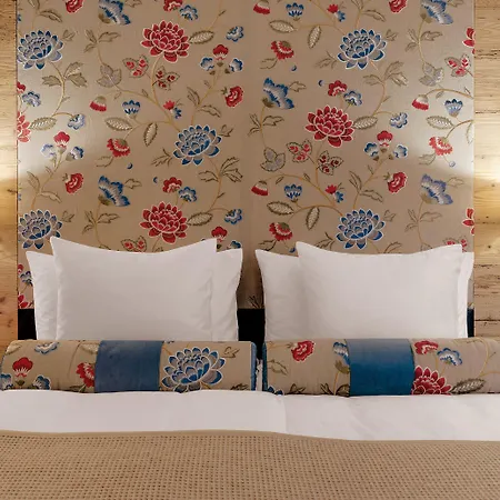Morosani Schweizerhof فندق 4*