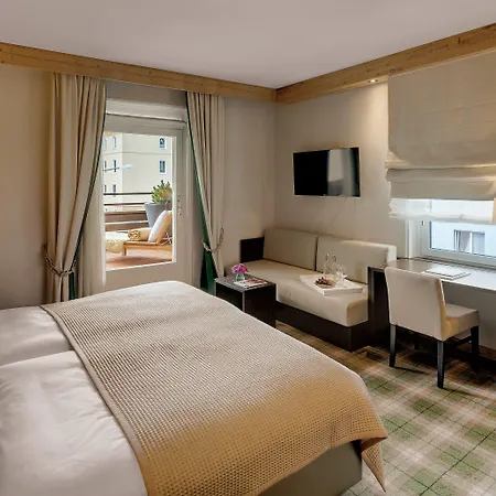 فندق Morosani Schweizerhof 4*
