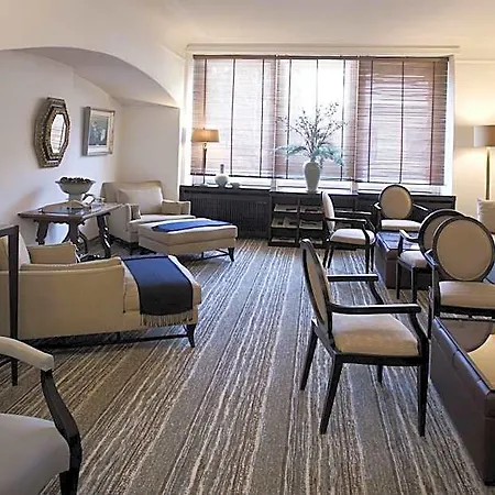 Morosani Schweizerhof Hotel 4*
