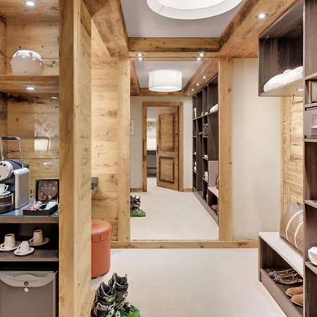 Hotel Morosani Schweizerhof 4*