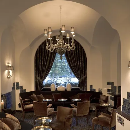 Отель Morosani Schweizerhof Давос