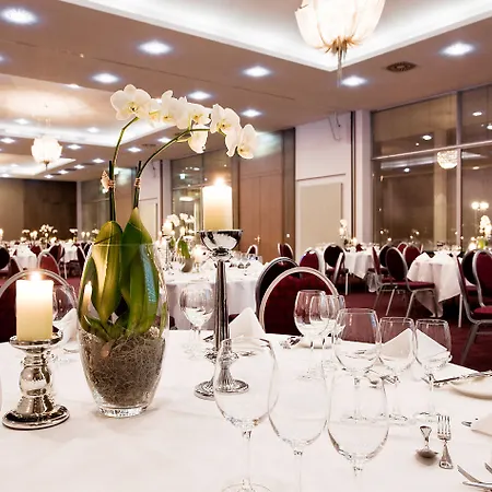 מלון Morosani Schweizerhof 4*