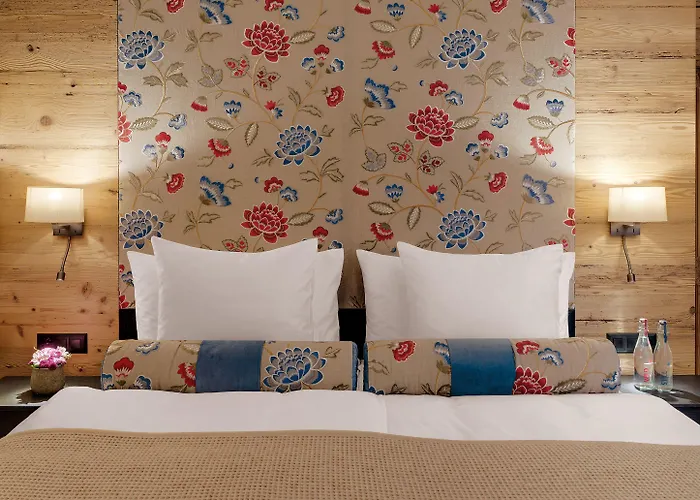 Morosani Schweizerhof Hotel 4*