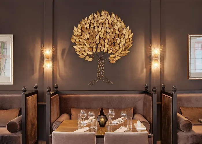 莫罗萨尼施威策霍夫酒店 4*