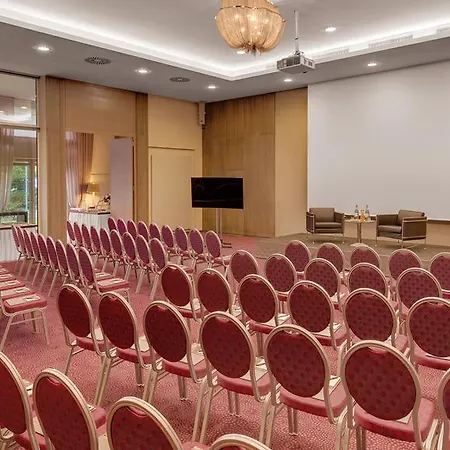 모로사니 슈바이처호프 4*