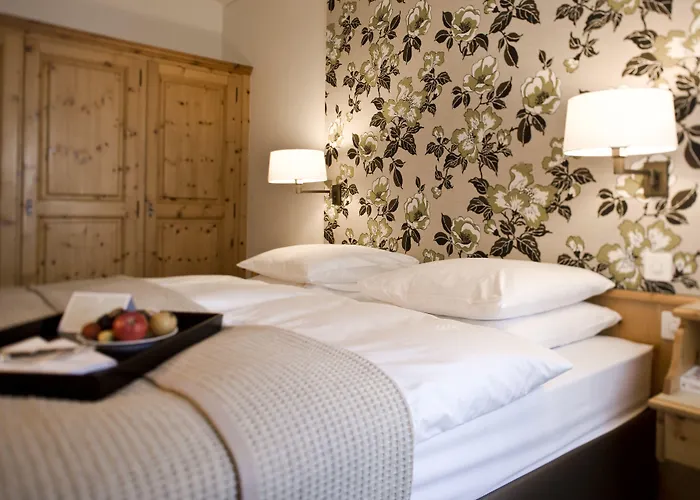 Morosani Schweizerhof Hotell 4*