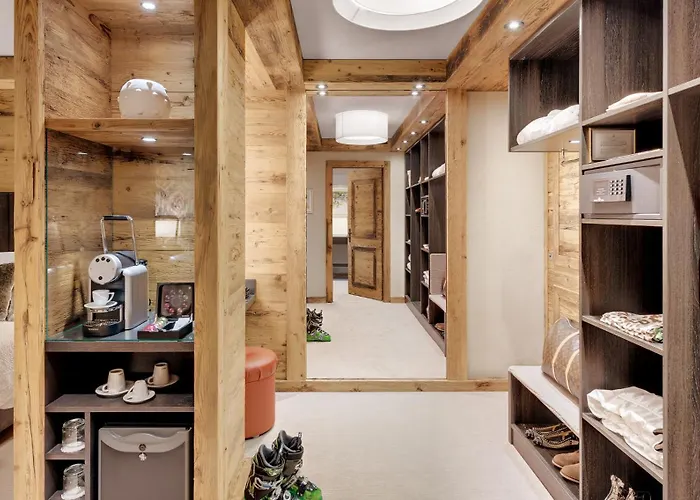 Hotell Morosani Schweizerhof 4*