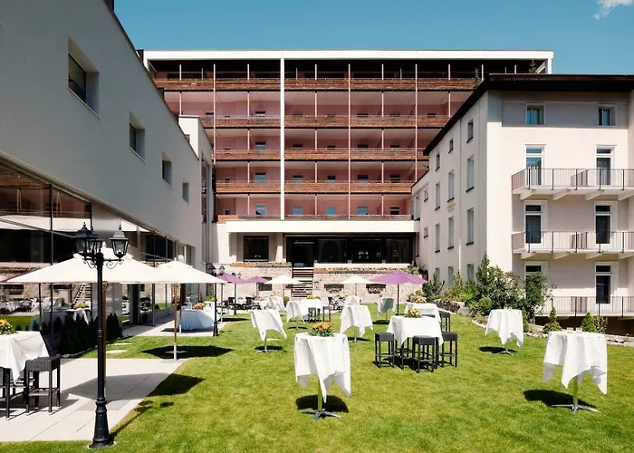 Morosani Schweizerhof Hotell 4*